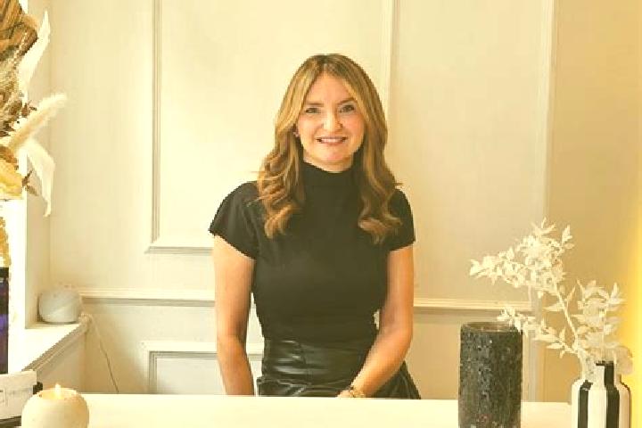 Hazel, 34 — Escort in Bridge of Weir, United Kingdom
