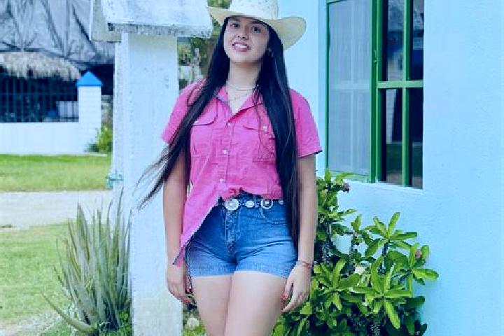 Hazel, 34 — Escort in Camotero Numero Dos, Mexico