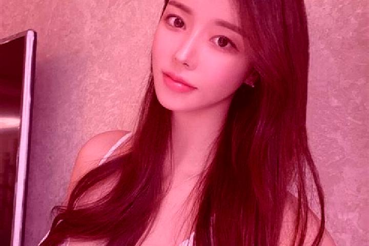 Hazel, 34 — Escort in Heimahe, China