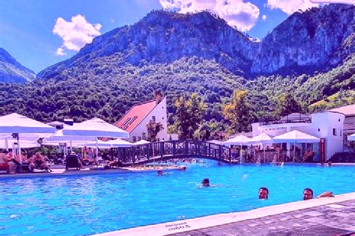 Hazel, 34 — Escort in Valea Moldovei, Romania