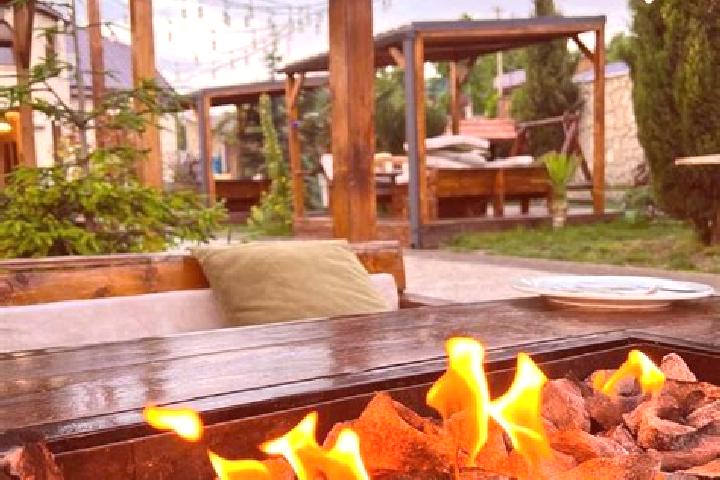 Hazel, 34 — Escort in Yenokavan, Armenia