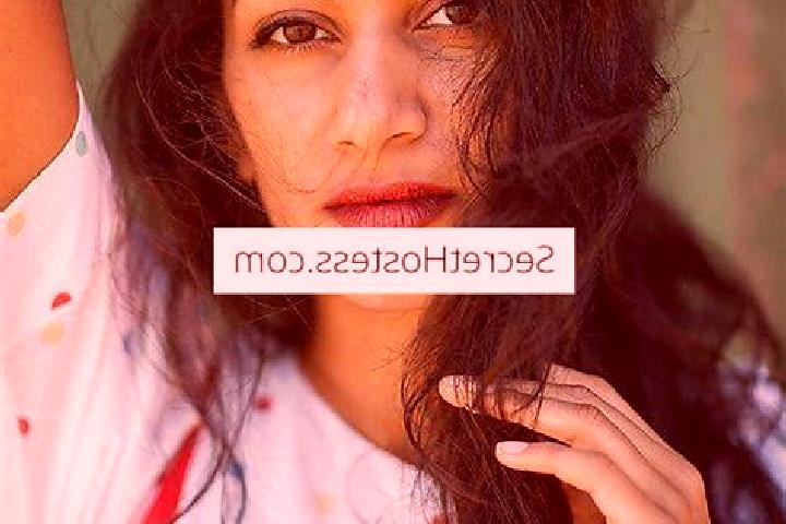 Hazel, 35, a brunette dark-eyed indian companion based in Thure. Offering Girlfriend Experience, 69, CIM, Erotic Massage. Available for incall and outcall, o...