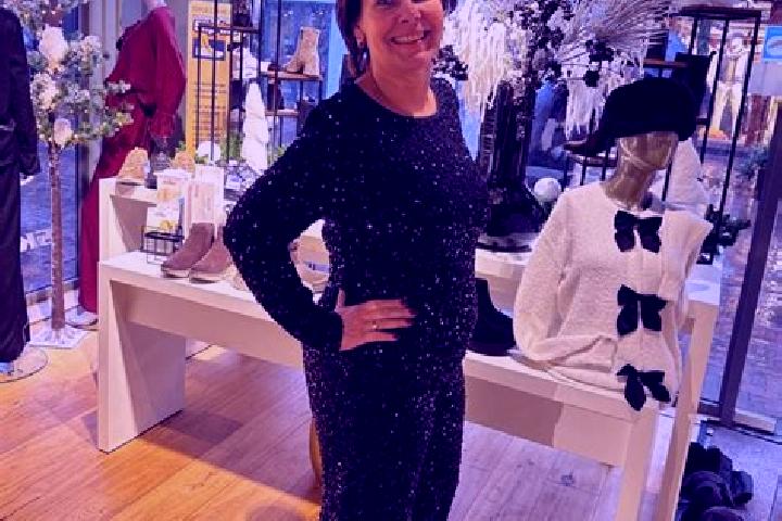 Hazel, 35 — Escort in Beinsdorp, Netherlands