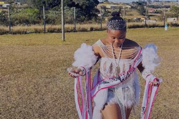 Hazel, 35 — Escort in Izingolweni, South Africa