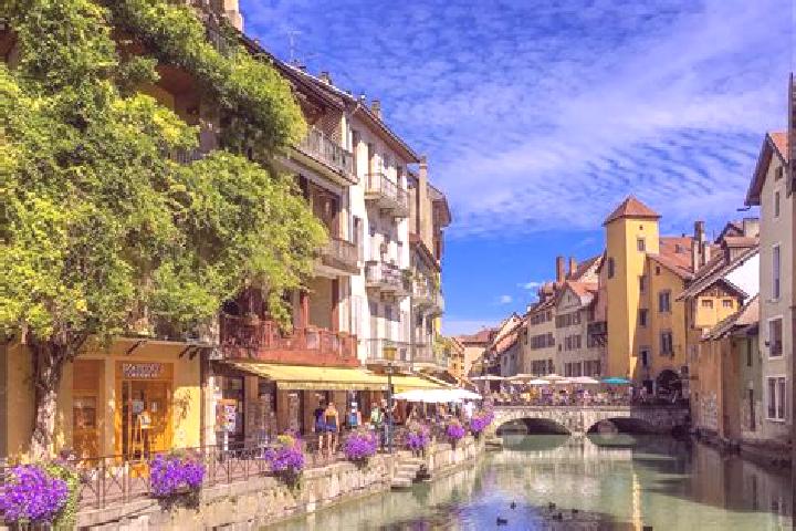 Hazel, 35 — Escort in Lamagdelaine, France