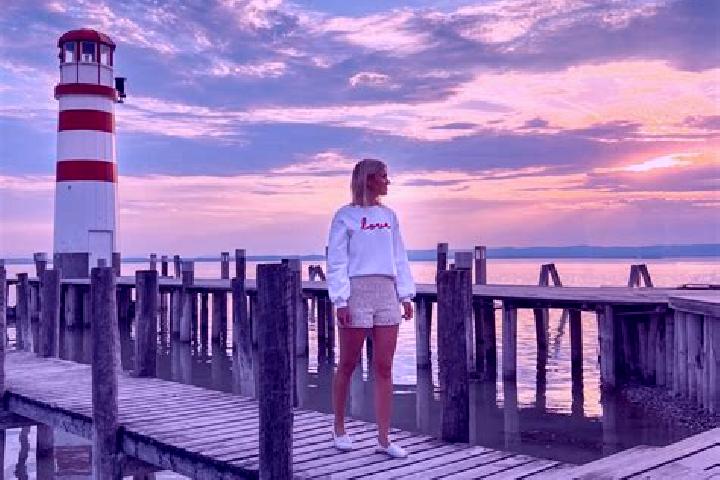 Hazel, 35 — Escort in Podersdorf am See, Austria