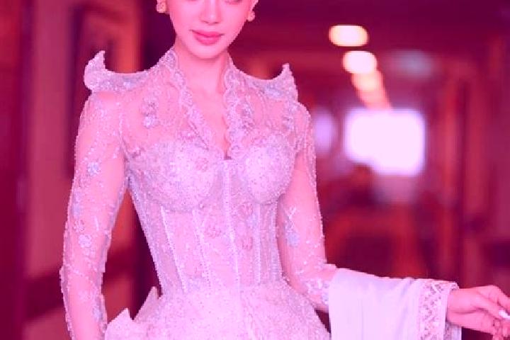 Hazel, 35 — Escort in Ye, Myanmar