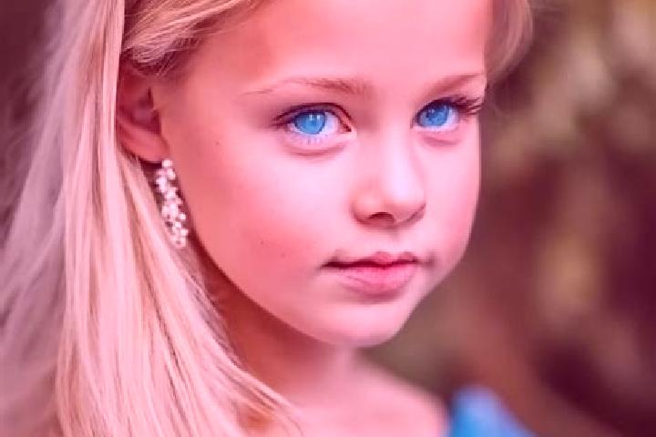 Hazel, 36, a blonde blue-eyed asian companion based in Rueningen. Offering Deep French Kissing, Duos, Tantra. Available for incall and outcall, overnight boo...