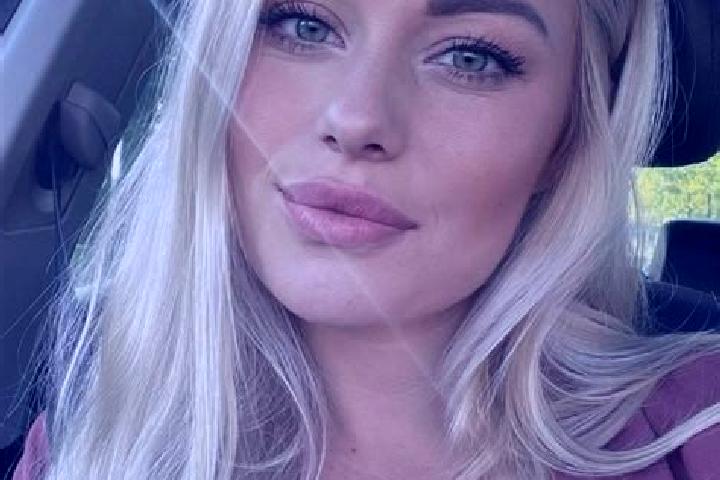 Hazel, 36, a blonde hazel-eyed caucasian companion based in Pilot Station. Offering CIM, Dinner Date, 69. Available for incall and outcall, overnight booking...