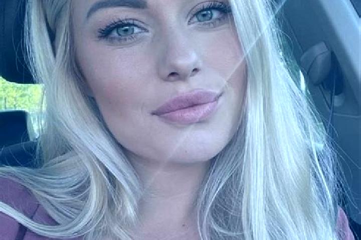 Hazel, 36, a blonde hazel-eyed ebony companion based in Andlersdorf. Offering Dinner Date, Travel Companion, Deep French Kissing, Couples. Available for inca...