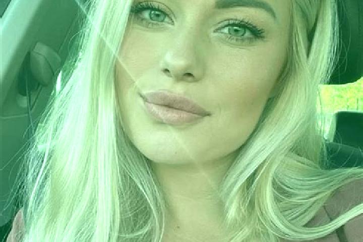 Hazel, 36, a blonde hazel-eyed indian companion based in Zhdanovichy. Offering Couples, Tantra, Fetish, Duos. Available for incall and outcall, overnight boo...
