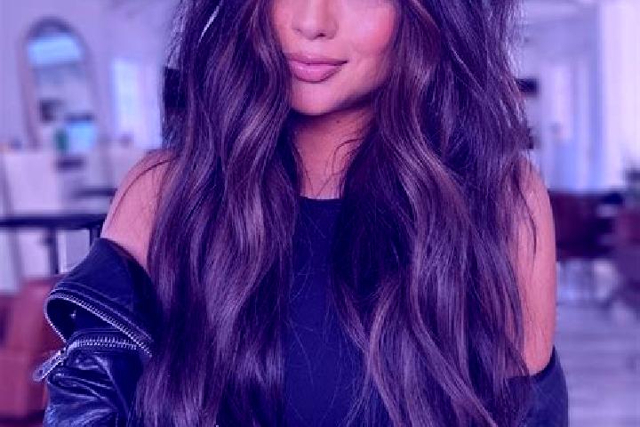 Hazel, 36, a brunette dark-eyed indian companion based in Oberloedla. Offering Fetish, Erotic Massage, Prostate Massage, Massage, Domination. Available for i...