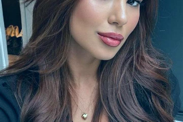 Hazel, 36, a chestnut brown-eyed latina companion based in Conceicao da Barra. Offering Roleplay, BDSM, Erotic Massage, Dinner Date. Available for incall and...