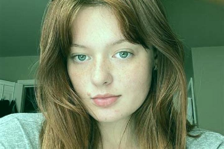 Hazel, 36, a red grey-eyed mediterranean companion based in Szazhalombatta. Offering Striptease, Massage, OWO, CIM, Deep French Kissing. Available for incall...