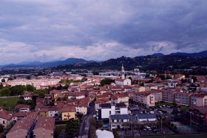 Hazel, 36 — Escort in Bonate Sopra, Italy