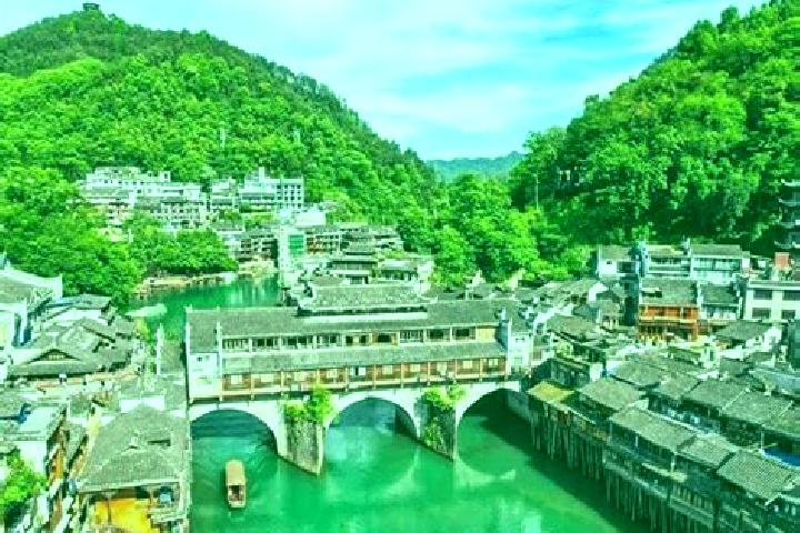 Hazel, 36 — Escort in Hunan, China