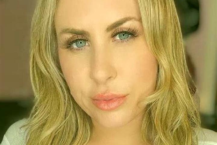 Hazel, 36 — Escort in Worth, United States