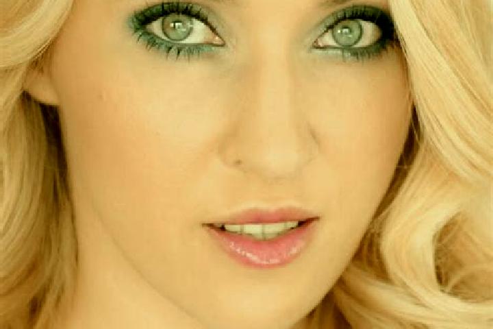 Hazel, 37, a blonde green-eyed middle eastern companion based in Weyerbusch. Offering GFE, Overnight, Prostate Massage, Striptease. Available for incall and ...