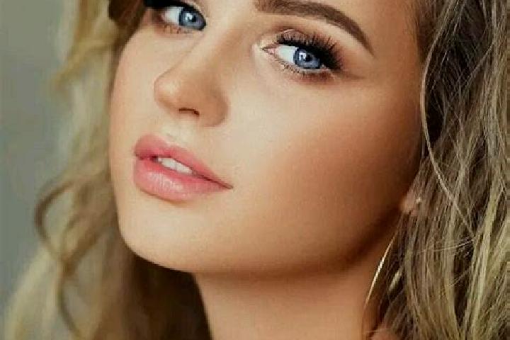 Hazel, 37, a dark blonde blue-eyed middle eastern companion based in Poille-sur-Vegre. Offering OWO, CIM, Tantra, Couples. Available for incall and outcall, ...