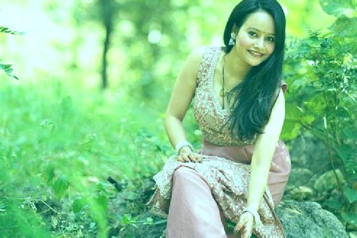 Hazel, 37 — Escort in Arki, India