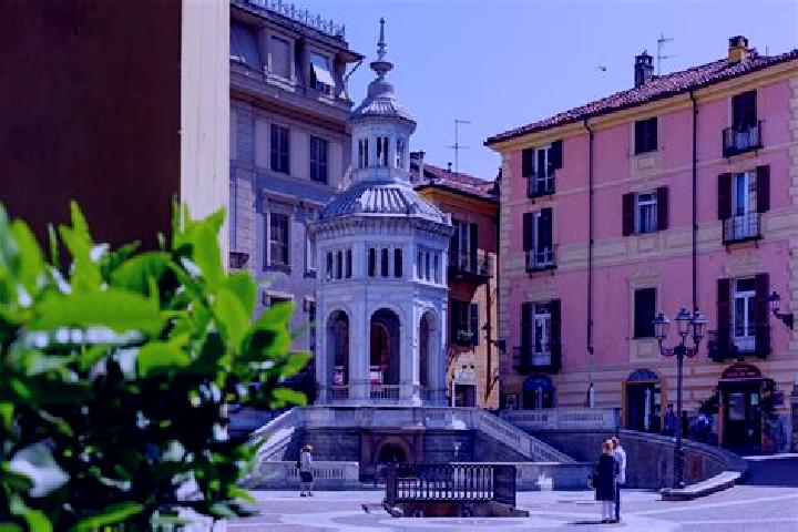 Hazel, 37 — Escort in Castelletto Monferrato, Italy