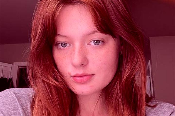 Hazel, 38, a auburn amber-eyed latina companion based in Le Cambout. Offering Dinner Date, CIM, Travel Companion, Deep French Kissing. Available for incall a...