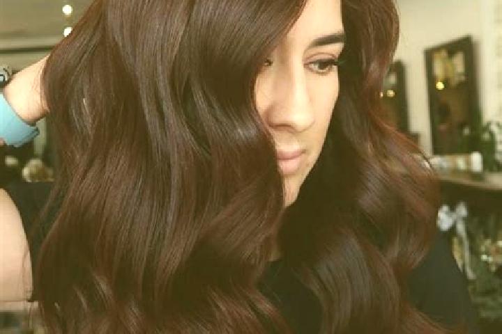 Hazel, 38, a auburn dark-eyed indian companion based in Deda. Offering GFE, Roleplay, Overnight, Striptease. Available for incall and outcall, day and evenin...