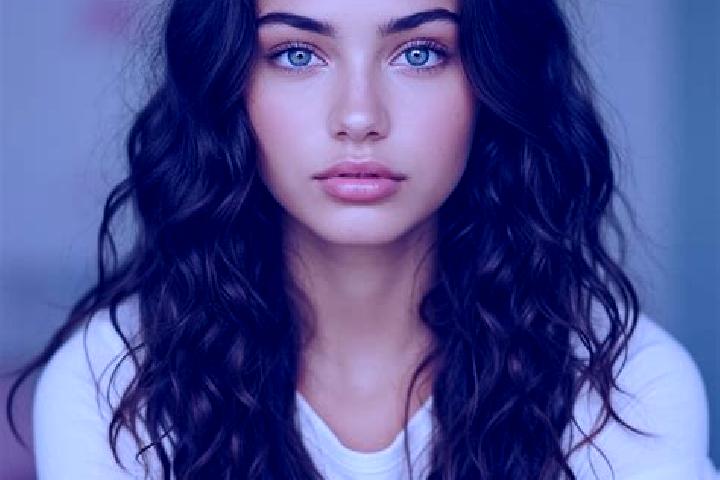 Hazel, 38, a brunette dark-eyed mediterranean companion based in Qiubin. Offering GFE, Duos. Available for incall and outcall, overnight bookings available.