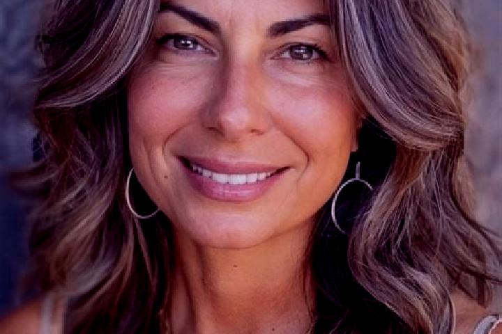 Hazel, 38, a brunette grey-eyed middle eastern companion based in Jiachuan. Offering Roleplay, Girlfriend Experience, Party Girl, Tantra. Available for incal...