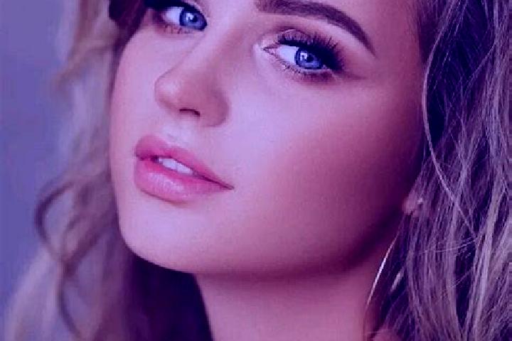 Hazel, 38, a dark blonde blue-eyed caribbean companion based in Bingham. Offering Travel Companion, A-Level, Overnight, Dinner Date, Roleplay. Available for ...