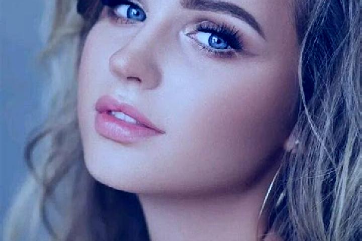 Hazel, 38, a dark blonde blue-eyed indian companion based in Barahunda. Offering Striptease, Travel Companion, GFE, Roleplay, Overnight. Available for incall...