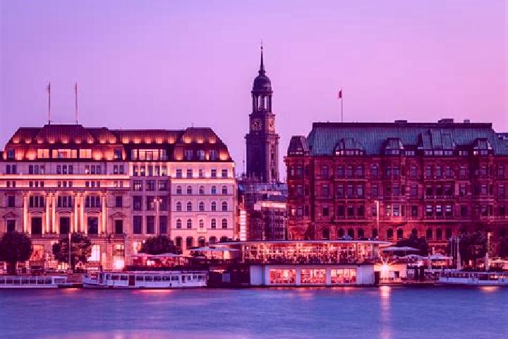 Hazel, 38 — Escort in Jaerbo, Sweden