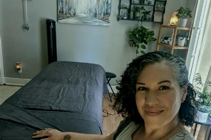 Hazel, 39, a auburn amber-eyed latina companion based in Hubbard Lake. Offering Erotic Massage, CIM, Striptease, Dinner Date, Massage. Available for incall a...
