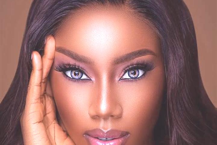 Hazel, 39, a auburn blue-eyed ebony companion based in Turvolandia. Offering Fetish, Domination, Girlfriend Experience, Dinner Date. Available for incall and...