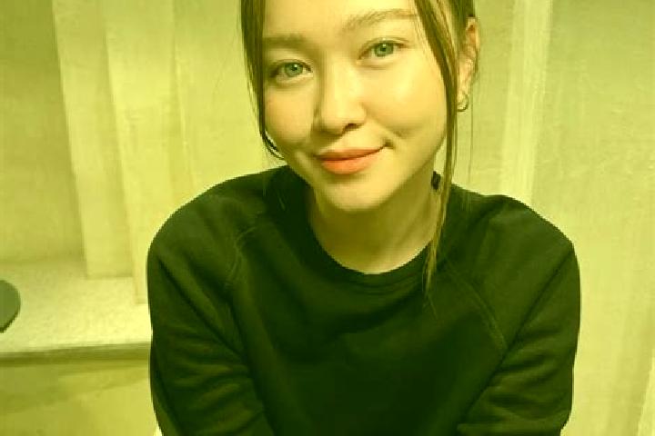 Hazel, 39, a dark blonde blue-eyed asian companion based in Gudurica. Offering Girlfriend Experience, Dinner Date. Available for incall and outcall, day and ...