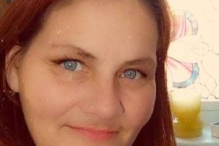 Hazel, 39, a red grey-eyed european companion based in Borjabad. Offering Fetish, Dinner Date, Roleplay, 69, Couples. Available for incall and outcall, day a...