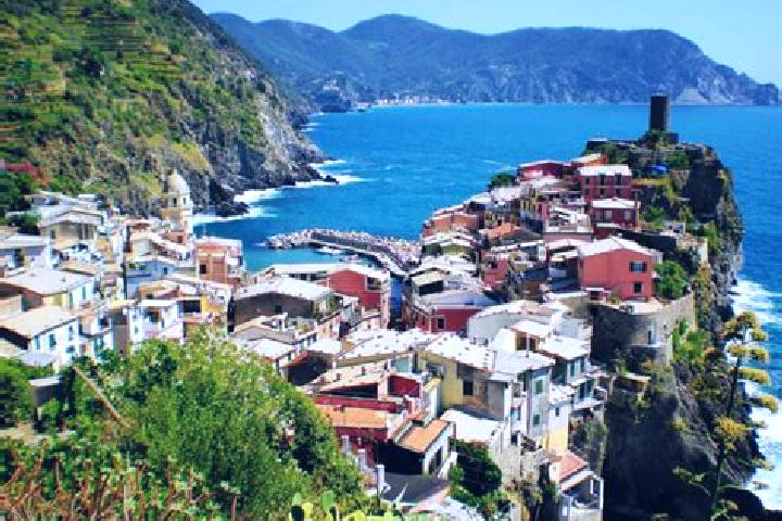 Hazel, 39 — Escort in Corniglio, Italy