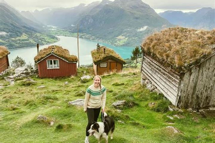 Hazel, 39 — Escort in Hansnes, Norway