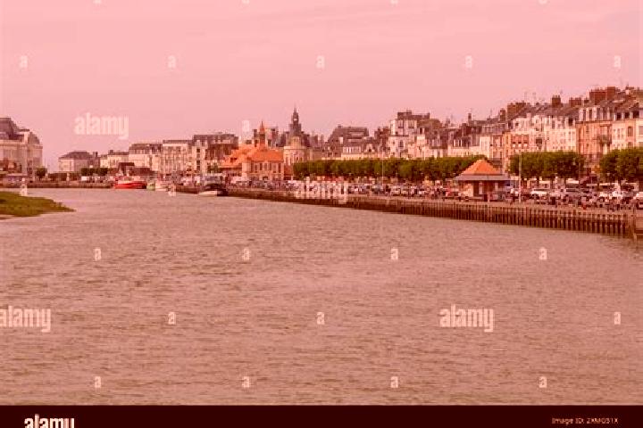 Hazel, 39 — Escort in Trouville, France