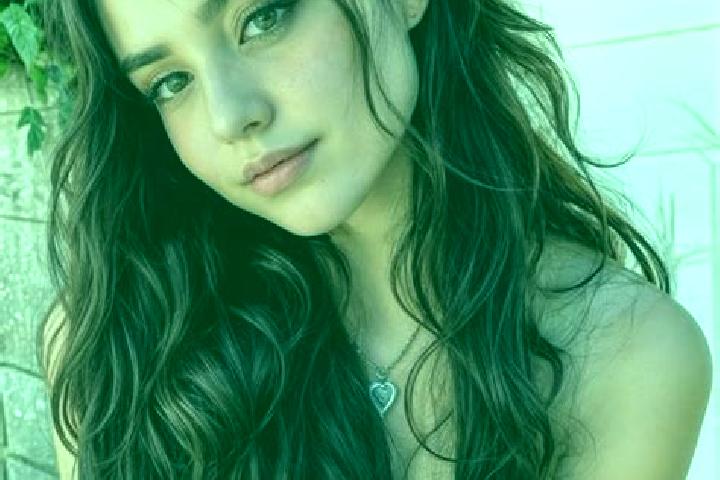 Iris, 20, a black hazel-eyed mediterranean companion based in Brondong. Offering Domination, Overnight, Girlfriend Experience, Fetish, Duos. Available for in...