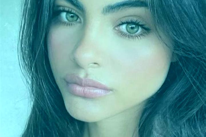 Iris, 20, a brunette dark-eyed european companion based in Ernst. Offering Tantra, BDSM, Overnight. Available for incall and outcall, day and evening dates.