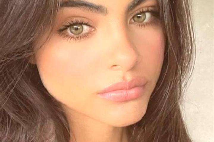 Iris, 20, a brunette dark-eyed middle eastern companion based in Willowridge-Martingrove-Richview. Offering Travel Companion, Prostate Massage, BDSM. Availab...