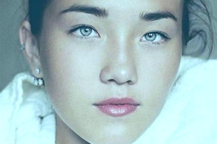 Iris, 20, a chestnut amber-eyed caucasian companion based in Xiashe. Offering OWO, 69, Dinner Date. Available for incall and outcall, day and evening dates.