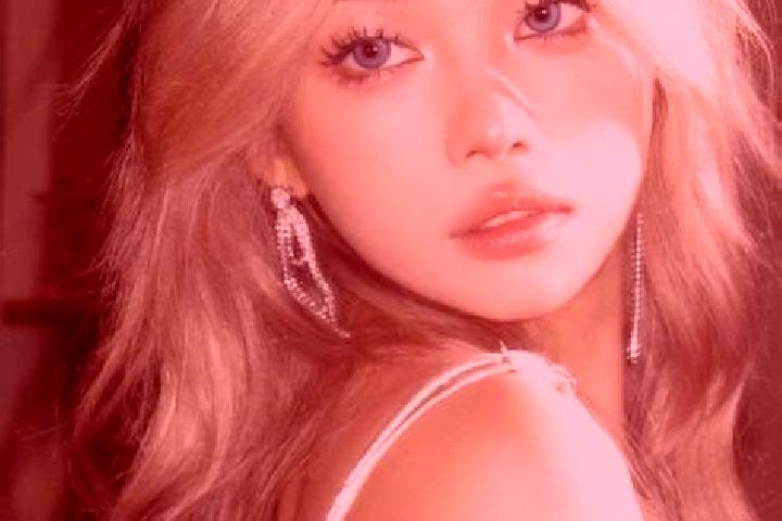 Iris, 20, a platinum blonde grey-eyed asian companion based in Vamos. Offering Dinner Date, Girlfriend Experience, BDSM. Available for incall and outcall, da...