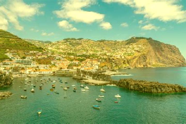 Iris, 20 — Escort in Machico, Portugal