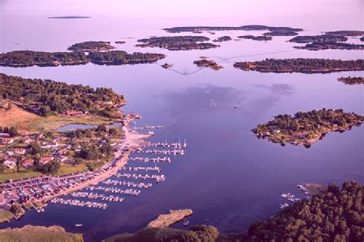 Iris, 20 — Escort in OEdeshoeg, Sweden