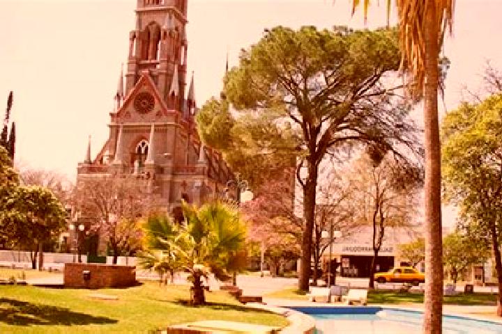 Iris, 20 — Escort in Villa Allende, Argentina