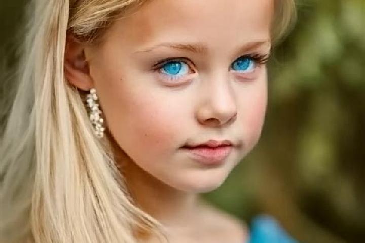 Iris, 21, a blonde blue-eyed caribbean companion based in Venizy. Offering Prostate Massage, BDSM, Party Girl, Erotic Massage. Available for incall and outca...
