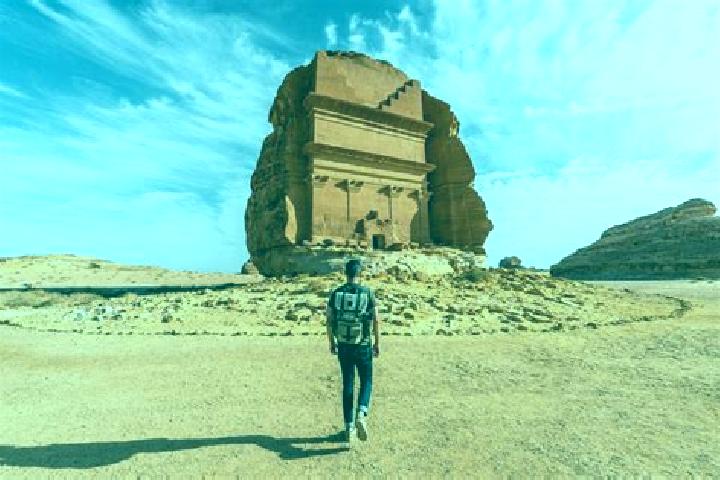Iris, 21 — Escort in Al Munayzilah, Saudi Arabia