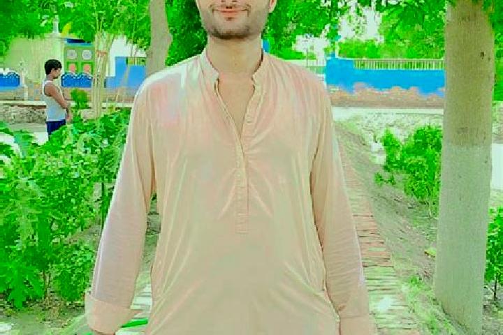 Iris, 21 — Escort in Dera Allahyar, Pakistan